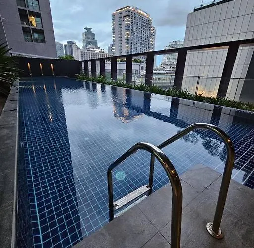 1br At Thonglor Bts Overlooking With Workspace