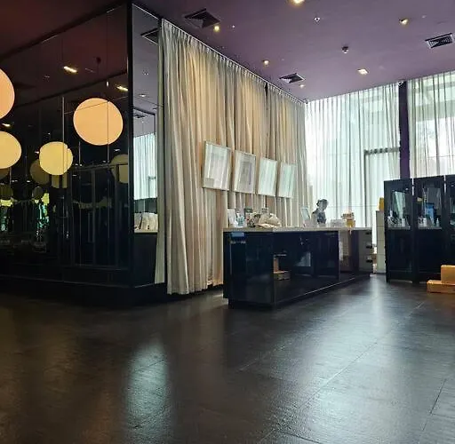 1br At Thonglor Bts Overlooking With Workspace * Bangkok