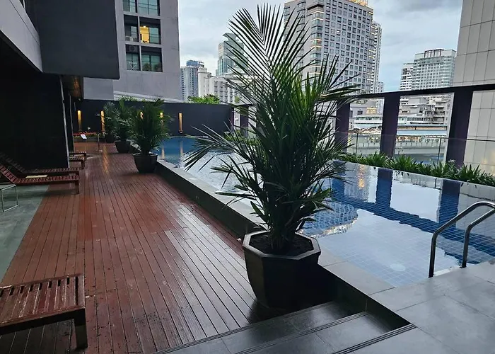 1br At Thonglor Bts Overlooking With Workspace Bangkok