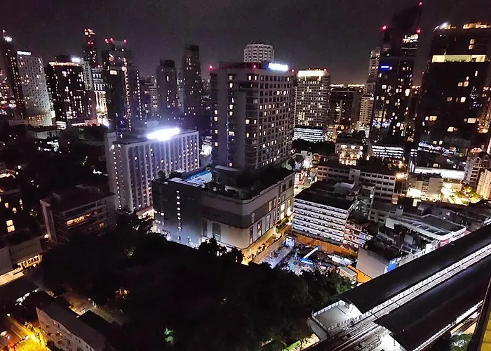 1br At Thonglor Bts Overlooking With Workspace Apartment *