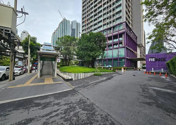 Apartment 1br At Thonglor Bts Overlooking With Workspace