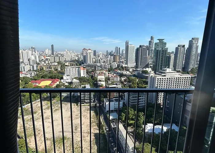 1br At Thonglor Bts Overlooking With Workspace Apartment *